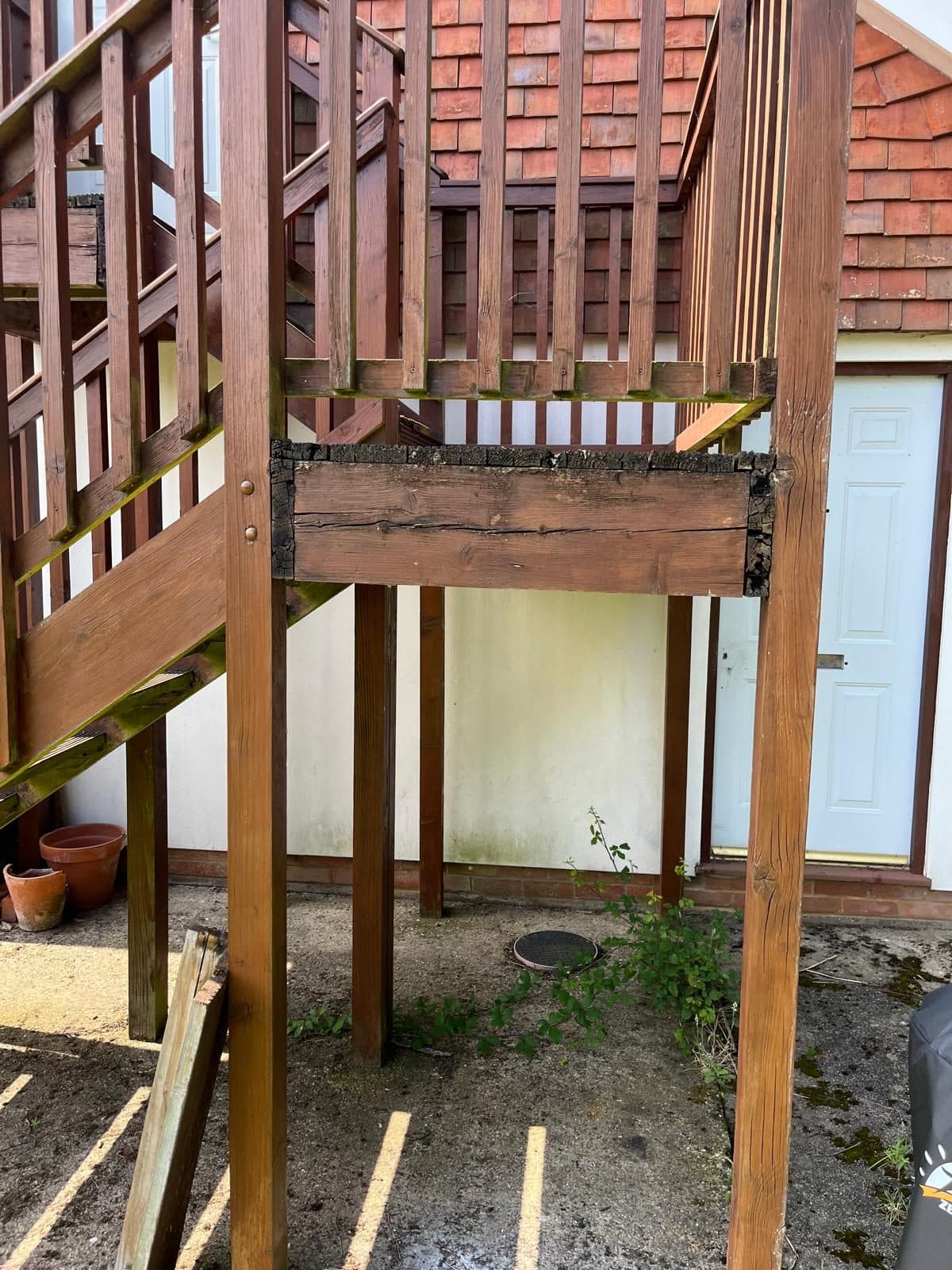 External staircase and landing, photograph 1