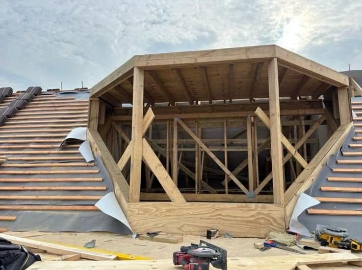 New build frame, roof and staircase, photograph 4